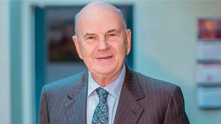 Главврач ККБ №1 Владимир Порханов отмечает 75-летний юбилей