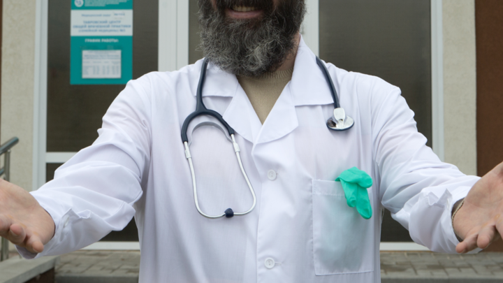 Хитрая схема для сельского врача. В Мордовии разыскивают доктора-миллионера