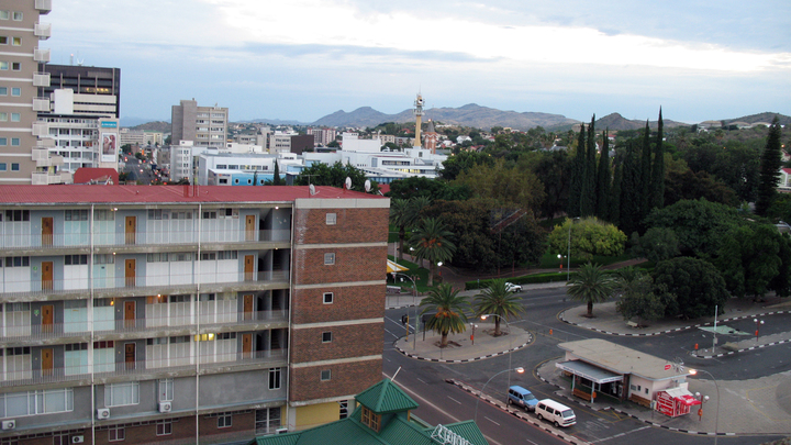 Жители Чада проникли на французскую базу после гибели местного солдата. Винят доктора