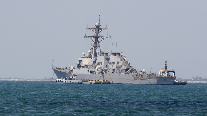 Турецкий фрегат пытался взять на таран греческий корабль: Появилось фото повреждений судна