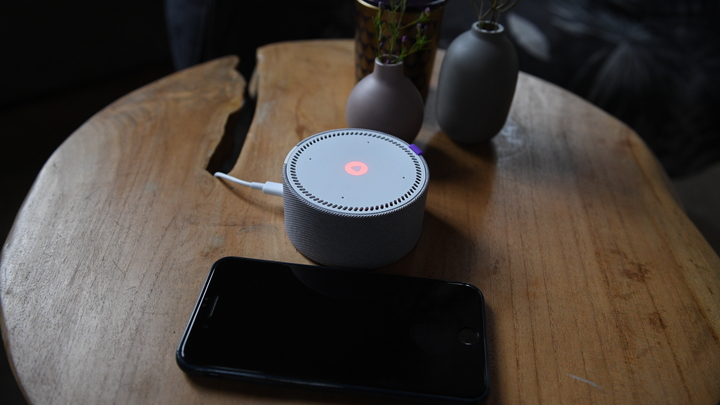 Почему рядом с голосовыми помощниками лучше молчать? Эксперт озвучил два способа распознать слежку