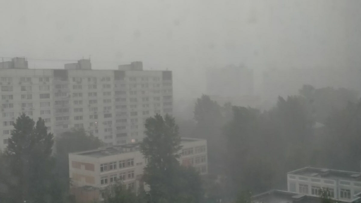 Разрезали ленточку и стадион рухнул: Во время урагана в Якутии пострадали 18 человек