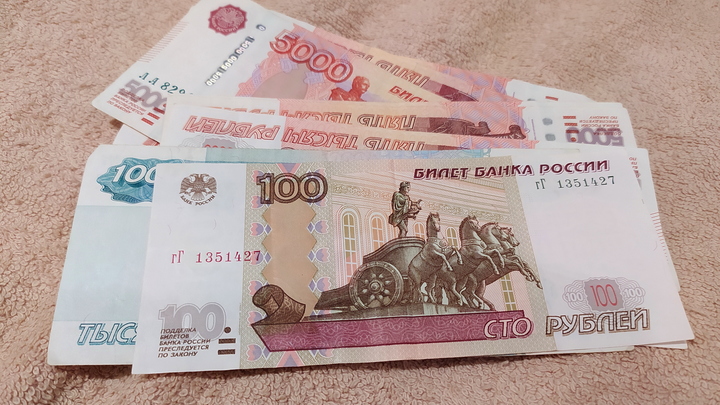 Даже не за еду: в Самаре фирма по сбору отходов задолжала рабочим 3,6 млн рублей зарплаты