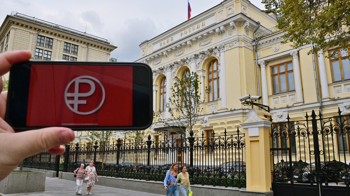Люди не чувствуют роста экономики — это стагнация : Что происходит в России после обвала рубля