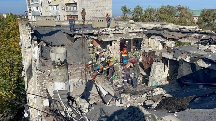 Приехавший в отпуск боец СВО погиб с мамой и бабушкой при взрыве Черкесске