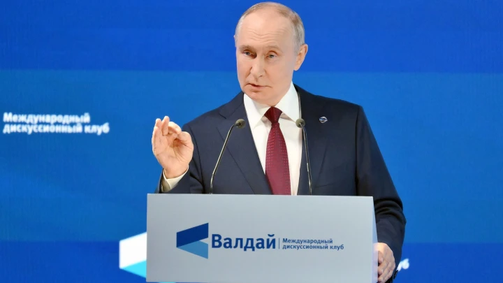 Путин процитировал Высоцкого, рассуждая о запретах в Европе