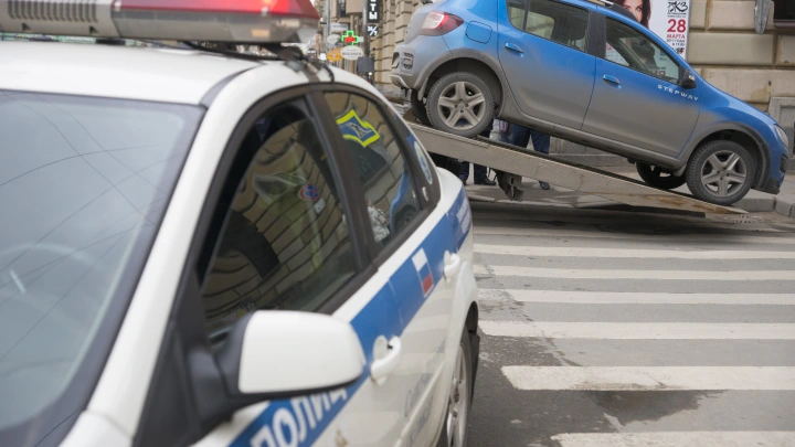 В Новосибирске сотрудников ГИБДД и службы эвакуации обвиняют во взяточничестве