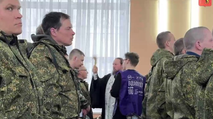 В зону СВО на Украину отправились 25 добровольцев из Владимирской области