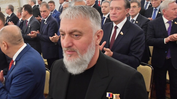 Делимханов без сознания неделю: Рамзан Кадыров лично снял видео, чтобы убрать все вопросы