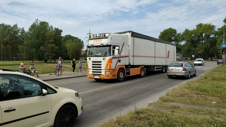 Литва ужесточит проверки грузовиков на таможне из-за тысяч попыток обойти санкции