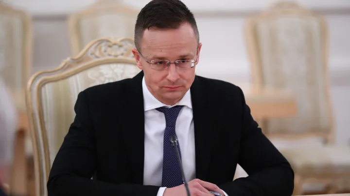 Украинские экстремисты подожгли греко-католическую церковь в Закарпатье и угрожали проживающим там венграм