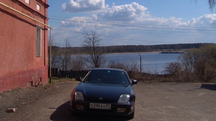 Автомобилистам грозит штраф до 400 тысяч рублей за парковку около водоёмов