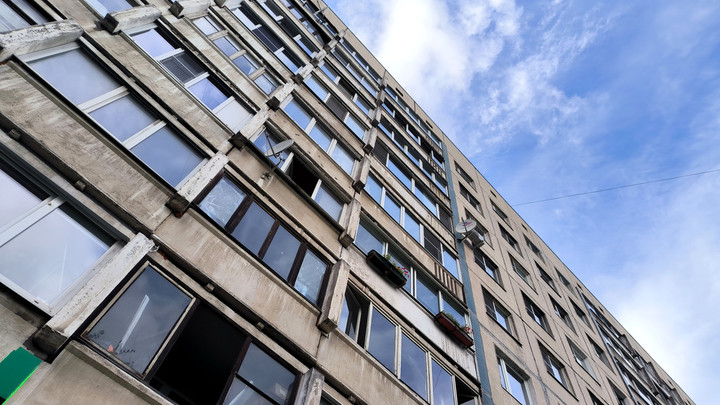 Мачеха выступила истцом: Главаря Русского добровольческого корпуса* лишили прав на московскую квартиру