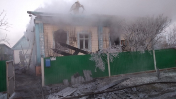 В Новосибирской области пожилая семейная пара погибла при пожаре