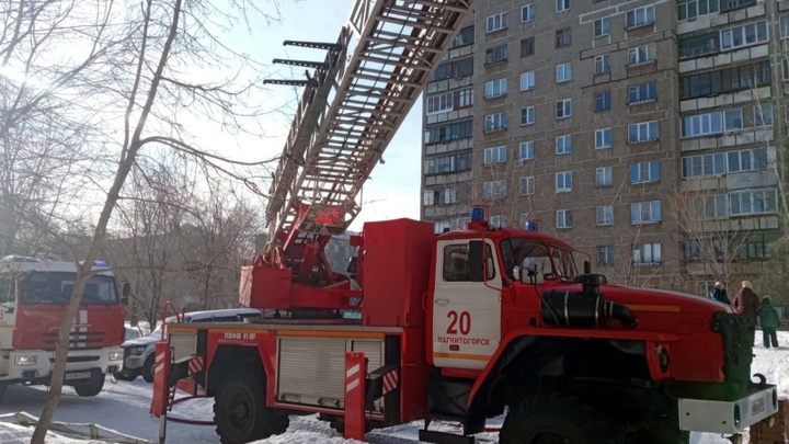 В Магнитогорске прохожий залез на 3-й этаж, чтобы спасти жизнь ребёнку
