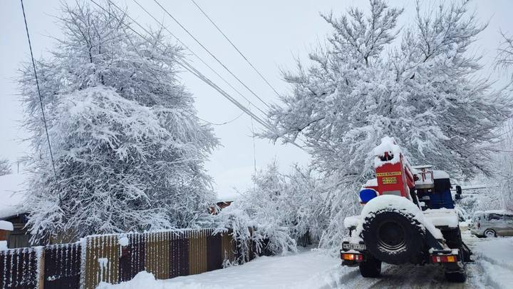 В Северском районе снегопад оставил без света более пяти тысяч домов
