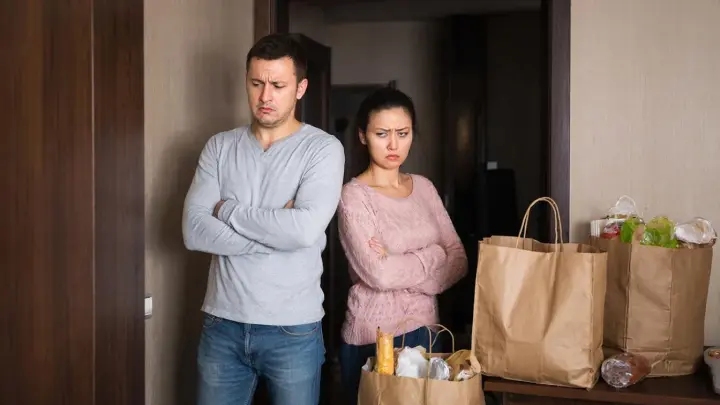 Люди жалеют о купленных продуктах. Эксперт в ужасе: Денег всё меньше – не так раскорячишься