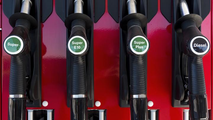 Антирусские санкции могут обернуться для США дефицитом топлива – Bloomberg