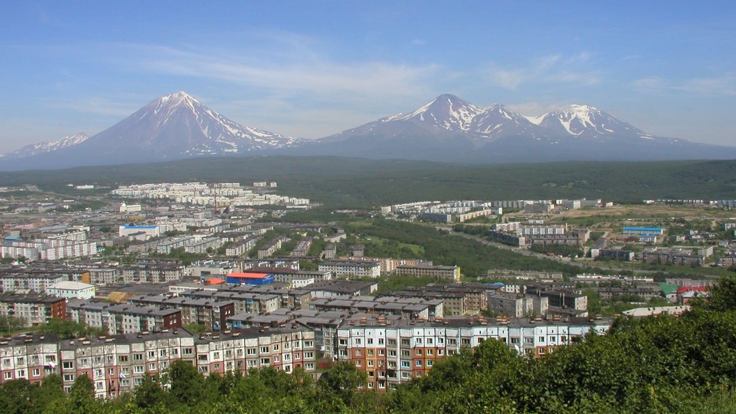 Петропавловск Камчатский зимой Авачинский