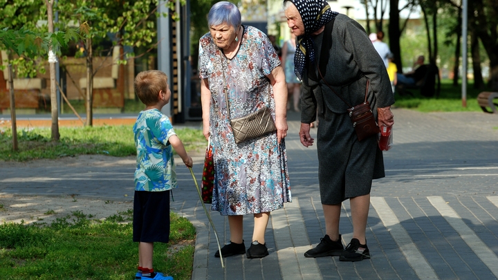 Спрос на услуги нянь вырос в Новосибирске перед учебным годом