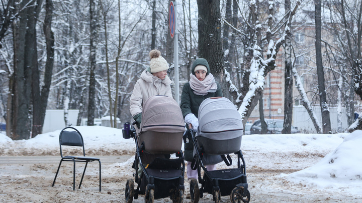 В Челябинске сгорели десятки детских колясок