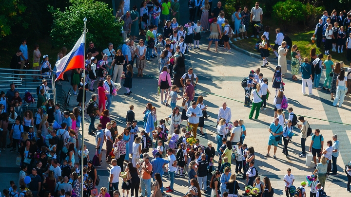 Надо пополнить фонд класса: Поборы на ремонт в школах удивили родителей