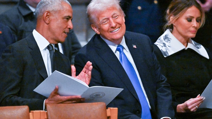 Она была ужасна. Появилась расшифровка по губам разговора Трампа и Обамы на похоронах Картера