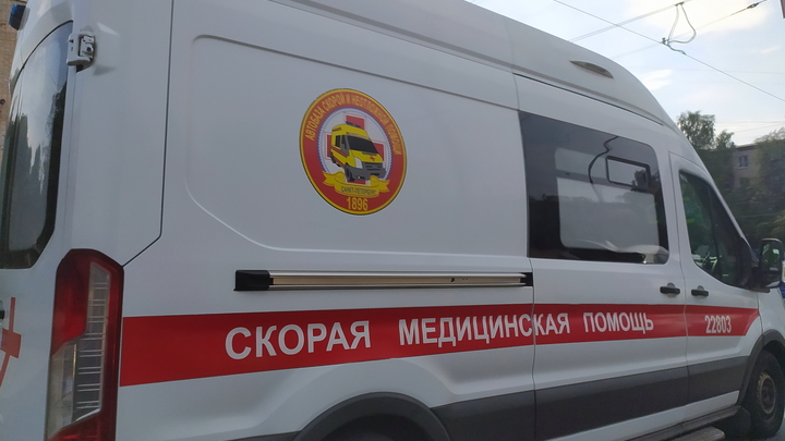 В Екатеринбурге таксист потерял сознание и устроил ДТП