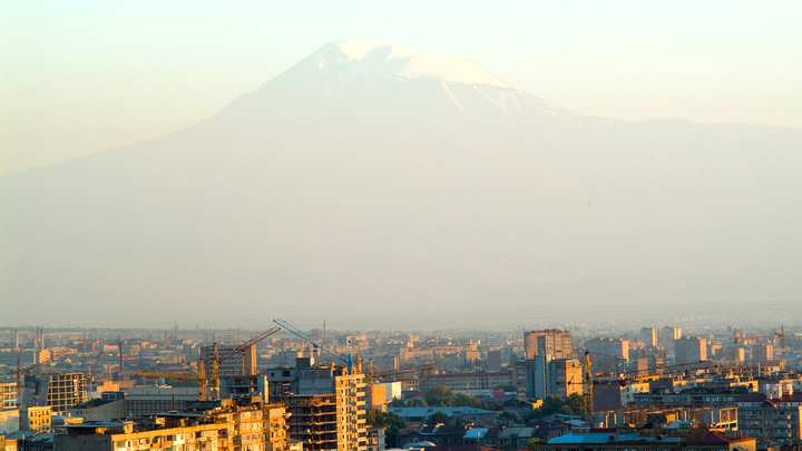 Я не уверен, что они защитят: Армения гонит русских пограничников из аэропорта Звартноц