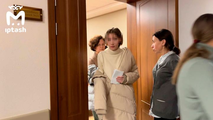 Школьница из Казани отделалась условным сроком за попытку поджога военкомата