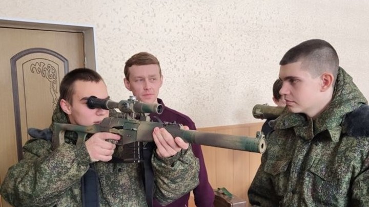 В Иванове СОБР «Сумрак» устроил день отрытых дверей для ребят из детдома и молодежи ОНФ