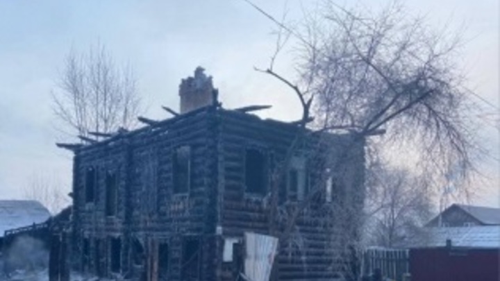 По факту гибели 39-летнего мужчины, сгоревшего в Чите, возбуждено уголовное дело