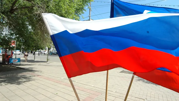 Жители России назвали три главные эмоции, которые связывают их со страной