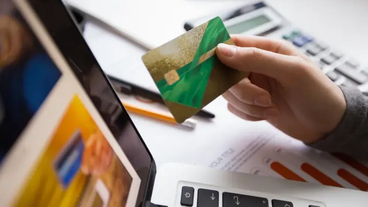 С 1 апреля меняются правила денежных переводов в России