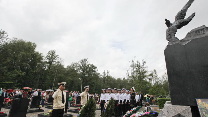 Всем привет, отчаиваться не надо: Письмо с того света. Опубликована записка офицера с подлодки Курск