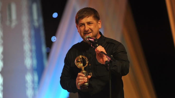 Сыновьям Кадырова вручили ордена парламента Чечни. Для 15-летнего Адама это шестая награда