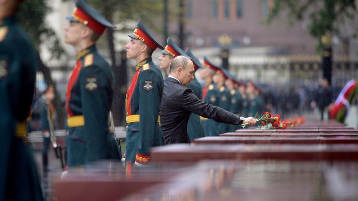 Поздравления на День Героев Отечества: стихи и проза