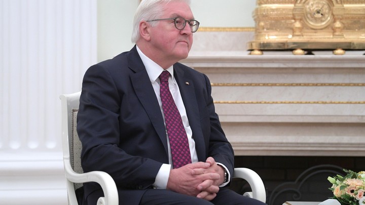 Тревога для спонсора: Немцы разгадали план украинцев, загнавших Штайнмайера в бомбоубежище