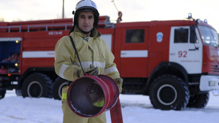 В Сочи в седьмой раз загорелся заброшенный дом возле отеля