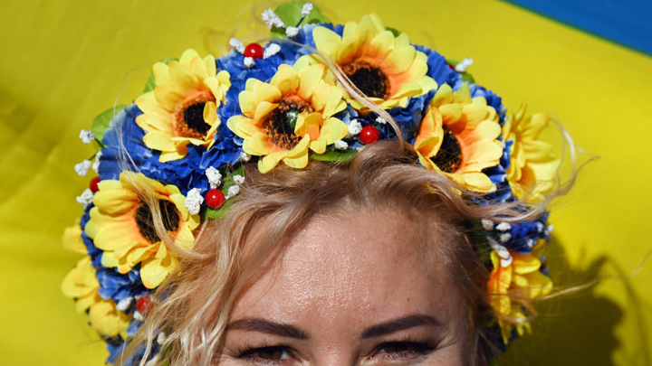 Скоро во Львов: Разрушившая британскую семью украинка устроила скандал с полицией