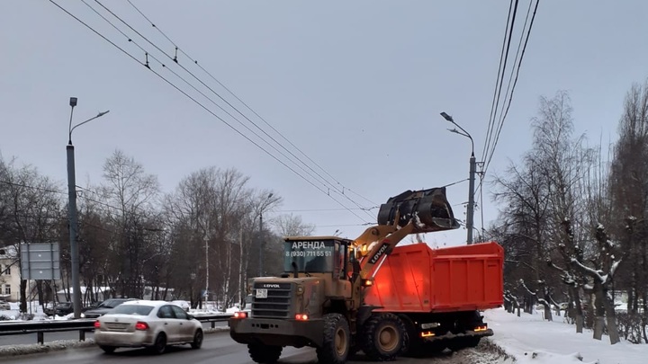 20 тысяч кубометров снега вывезли с нижегородских улиц за сутки