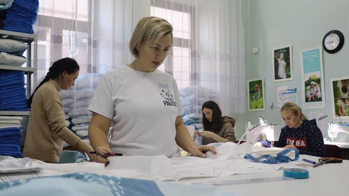 Краснодарские мамы сошьют постельное бельё для семей из новых регионов страны