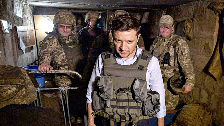 Извините, язык не родной. С кем говорил в Донбассе по-английски президент Украины