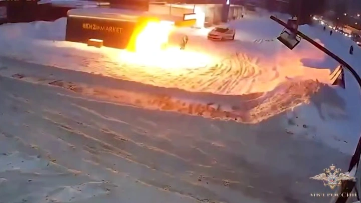 В Электростали 13-летний школьник сжёг заправку по указке аферистов