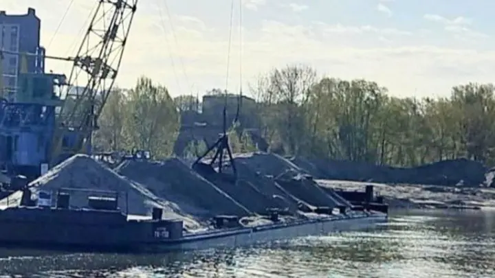 Угрожающие безопасности судоходства теплоходы выявили в Новосибирской области