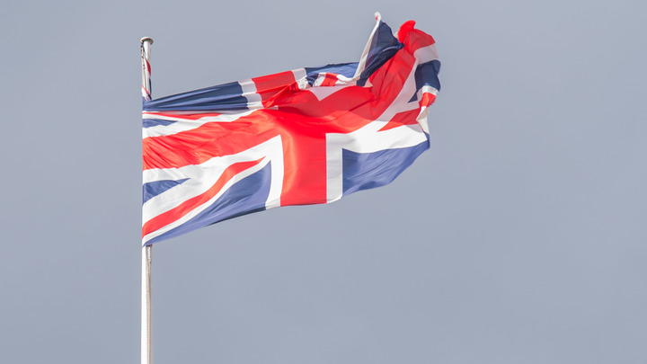 Читатели Daily Mail назвали поломку нового авианосца позором: В Кремле громко смеются