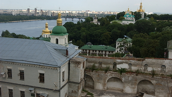 Лавра захвачена! Раскольническая ПЦУ и силовики Украины бесчинствуют в святой обители