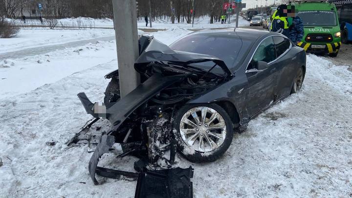 Два ребенка попали в ДТП на Волгоградском проспекте Москвы
