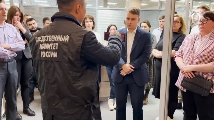 Силовики нагрянули с обыском в офисы компаний Неверова, строящих детсады в Чите