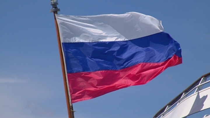 Пусть так будет всегда: Жители Донецка порадовались поднятым над городом российским флагам